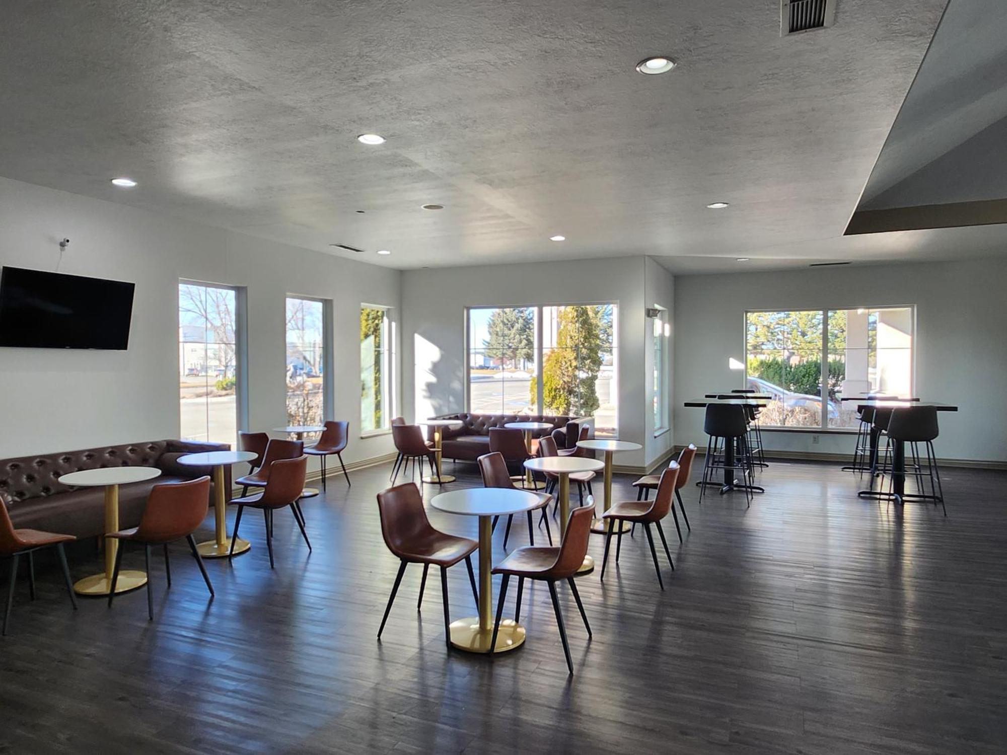 Clarion Inn Idaho Falls Riverfront Exterior photo