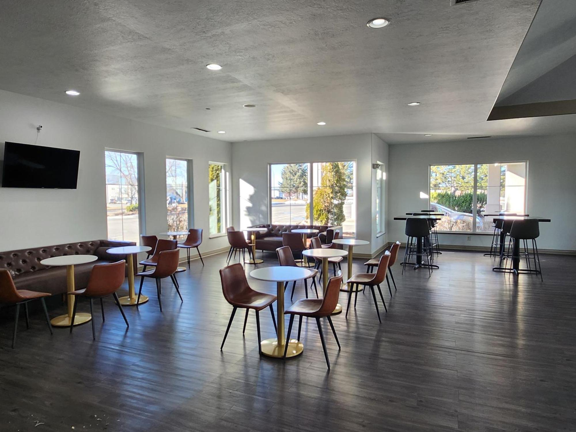 Clarion Inn Idaho Falls Riverfront Exterior photo
