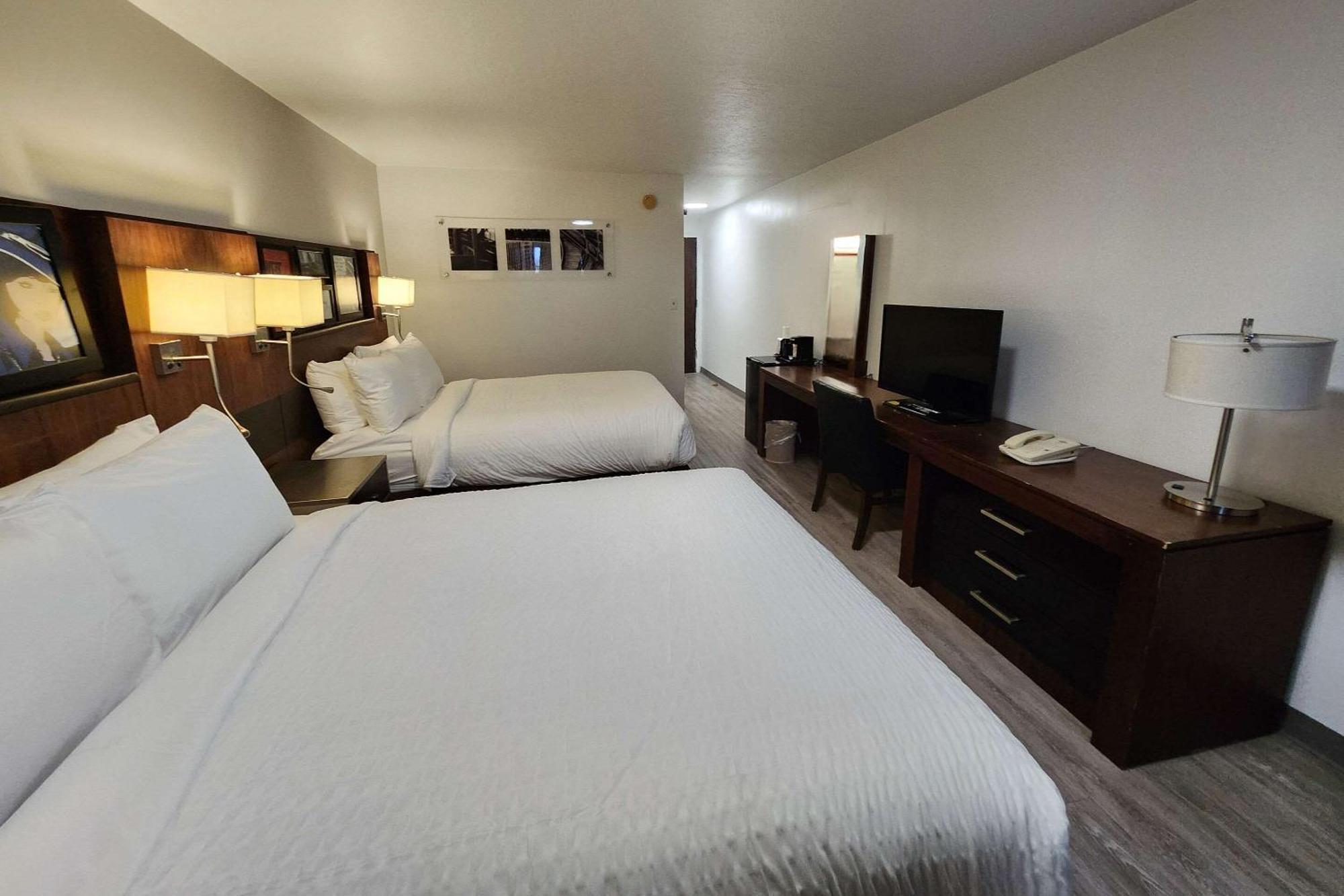 Clarion Inn Idaho Falls Riverfront Exterior photo