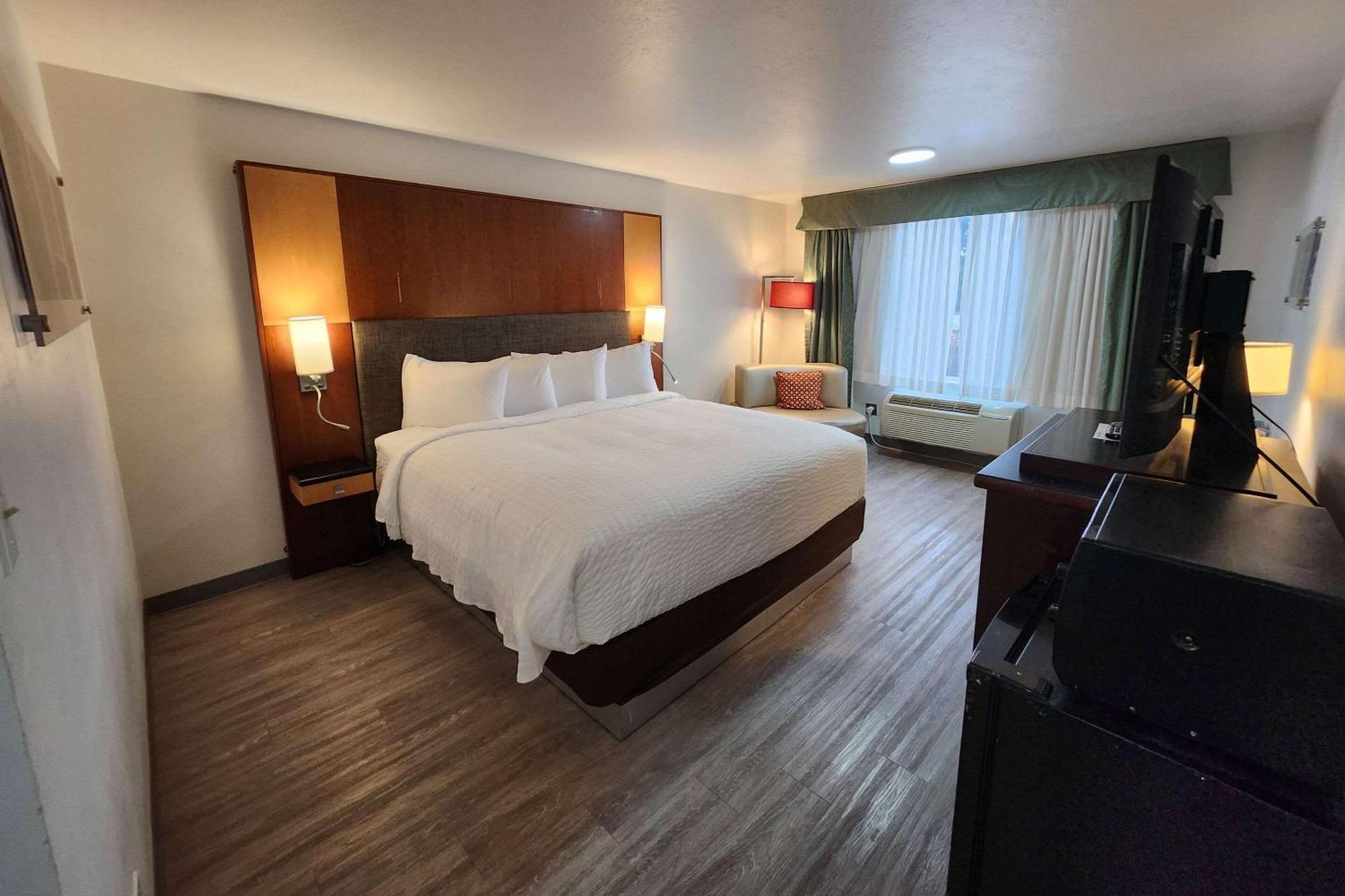 Clarion Inn Idaho Falls Riverfront Exterior photo