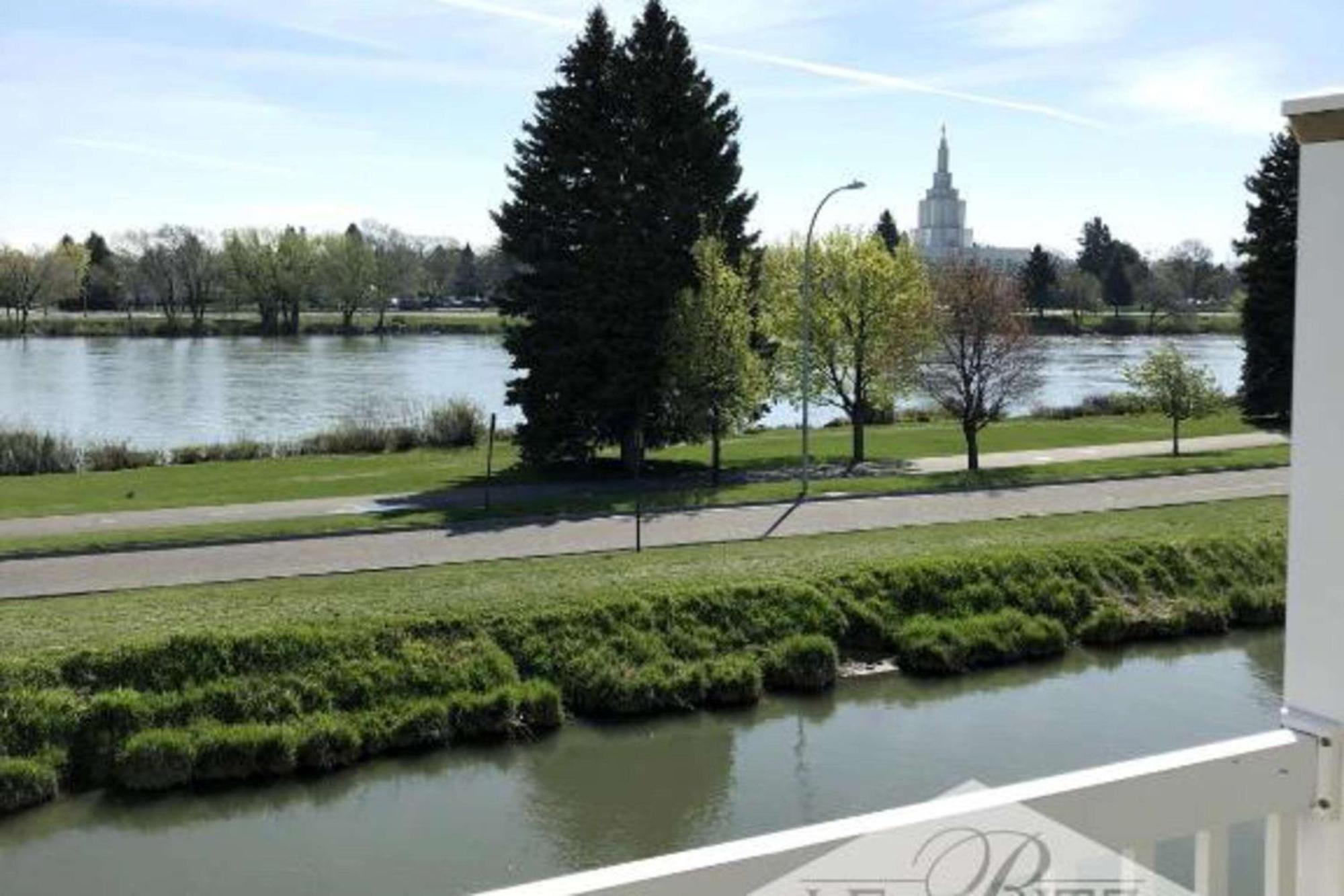 Clarion Inn Idaho Falls Riverfront Exterior photo
