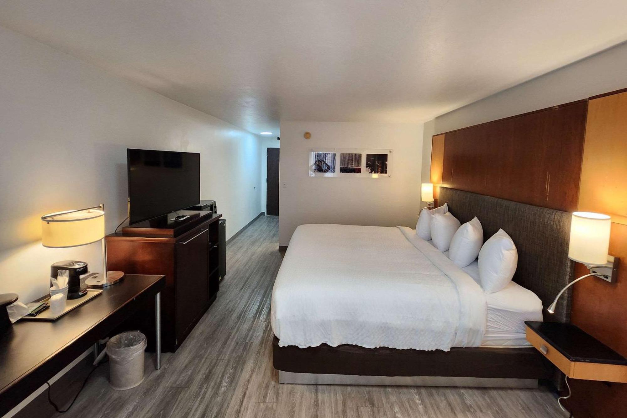 Clarion Inn Idaho Falls Riverfront Exterior photo